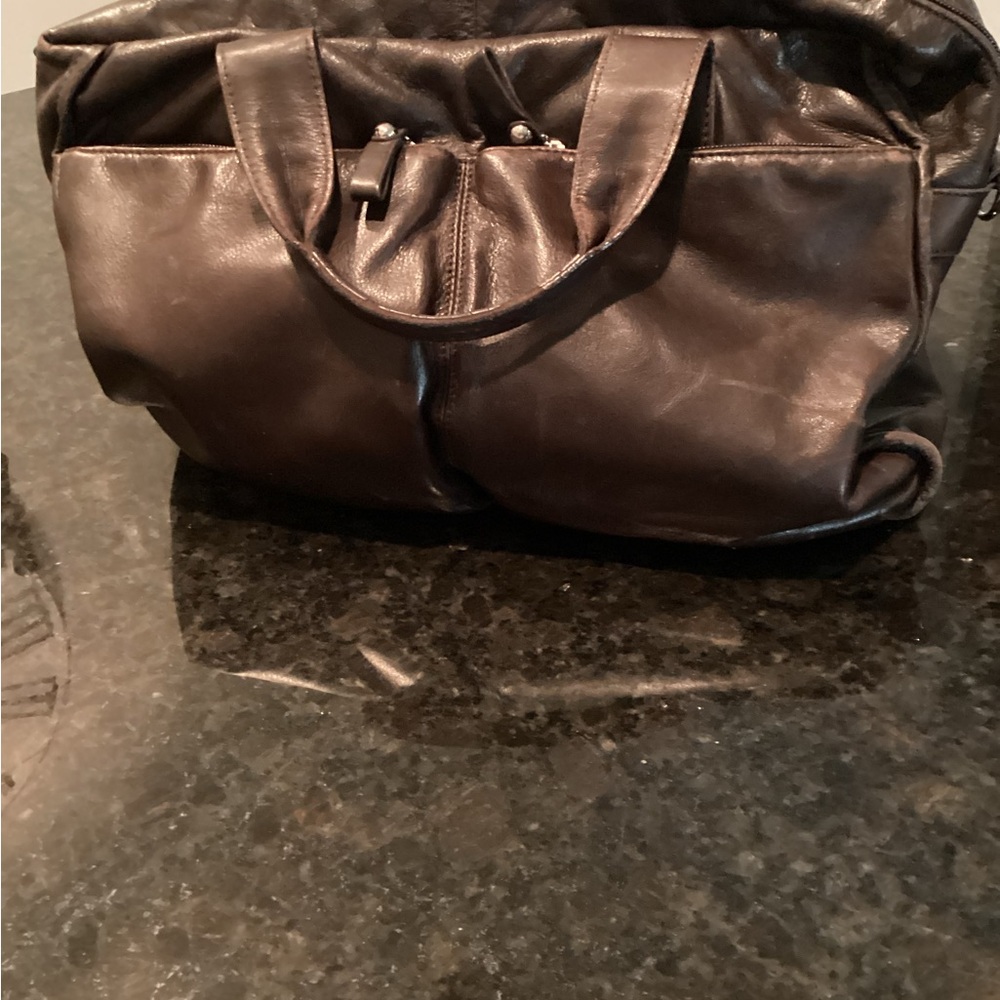 Elegant Black Leather Men's Bag